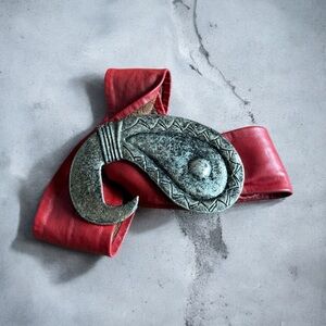 Beautiful vintage 1980’s red leather big pendant belt.